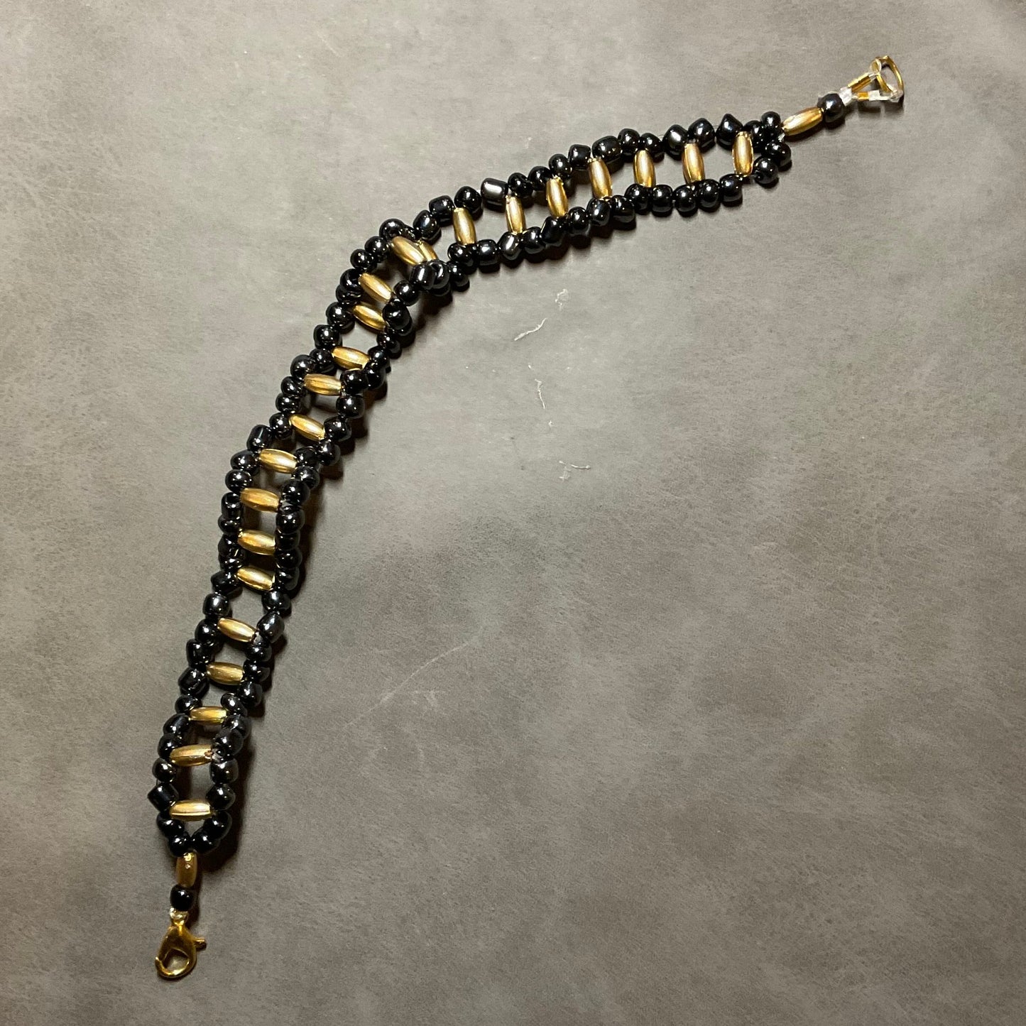 Black & Gold Interwoven Beaded Bracelet